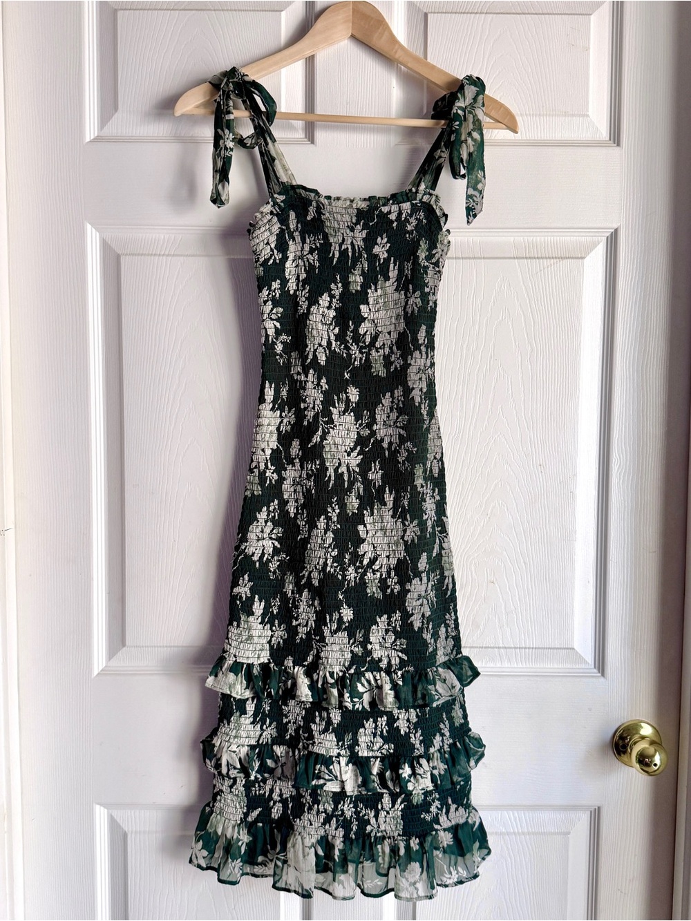 ‘ Abercrombie & Fitch  ’ Forest Green Smocked Floral Midi Dress size XS